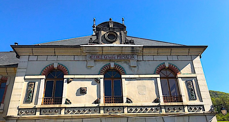 école
